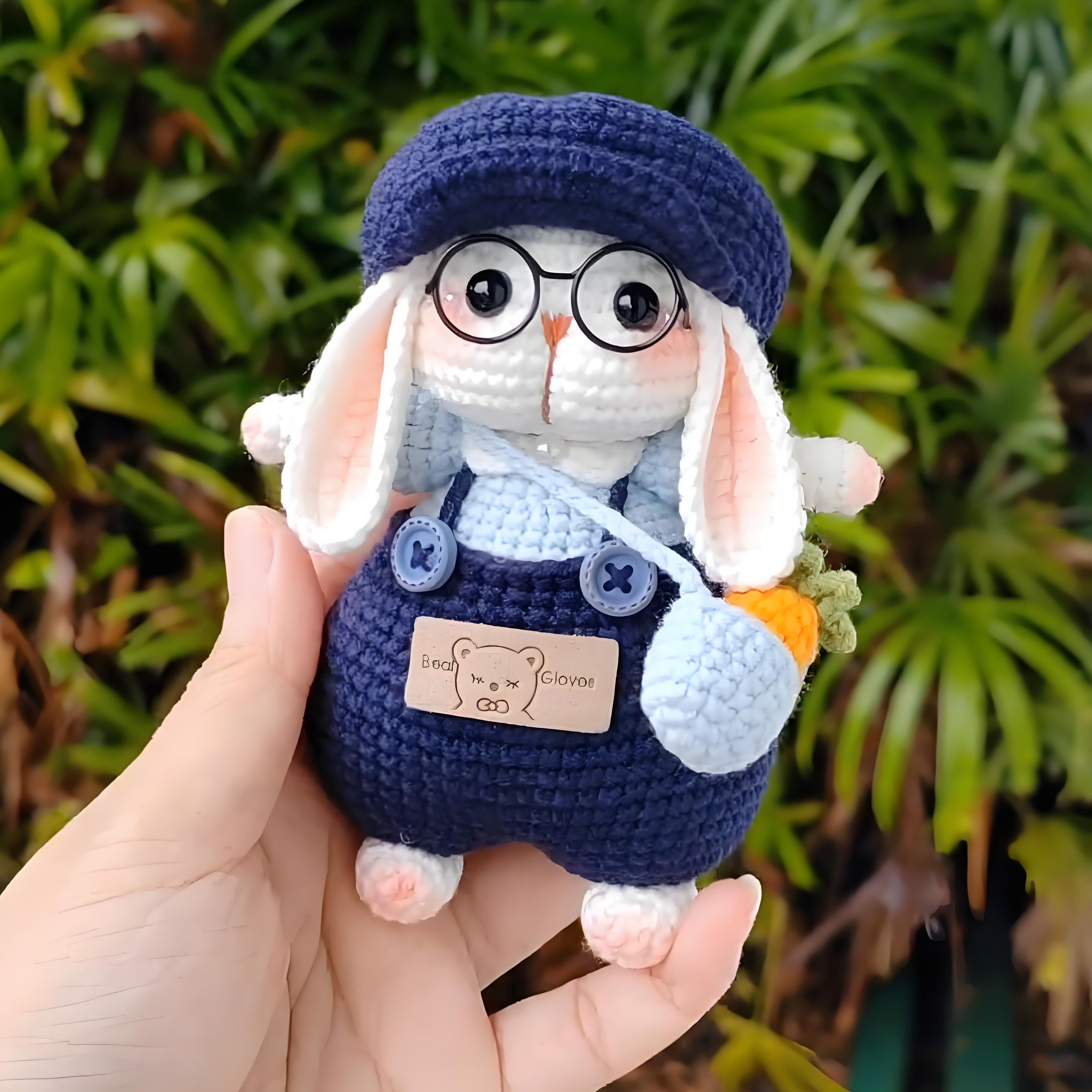 Cartoon Sugar Bunny Crochet Kit | Long-Ear Amigurumi Doll & Keychain