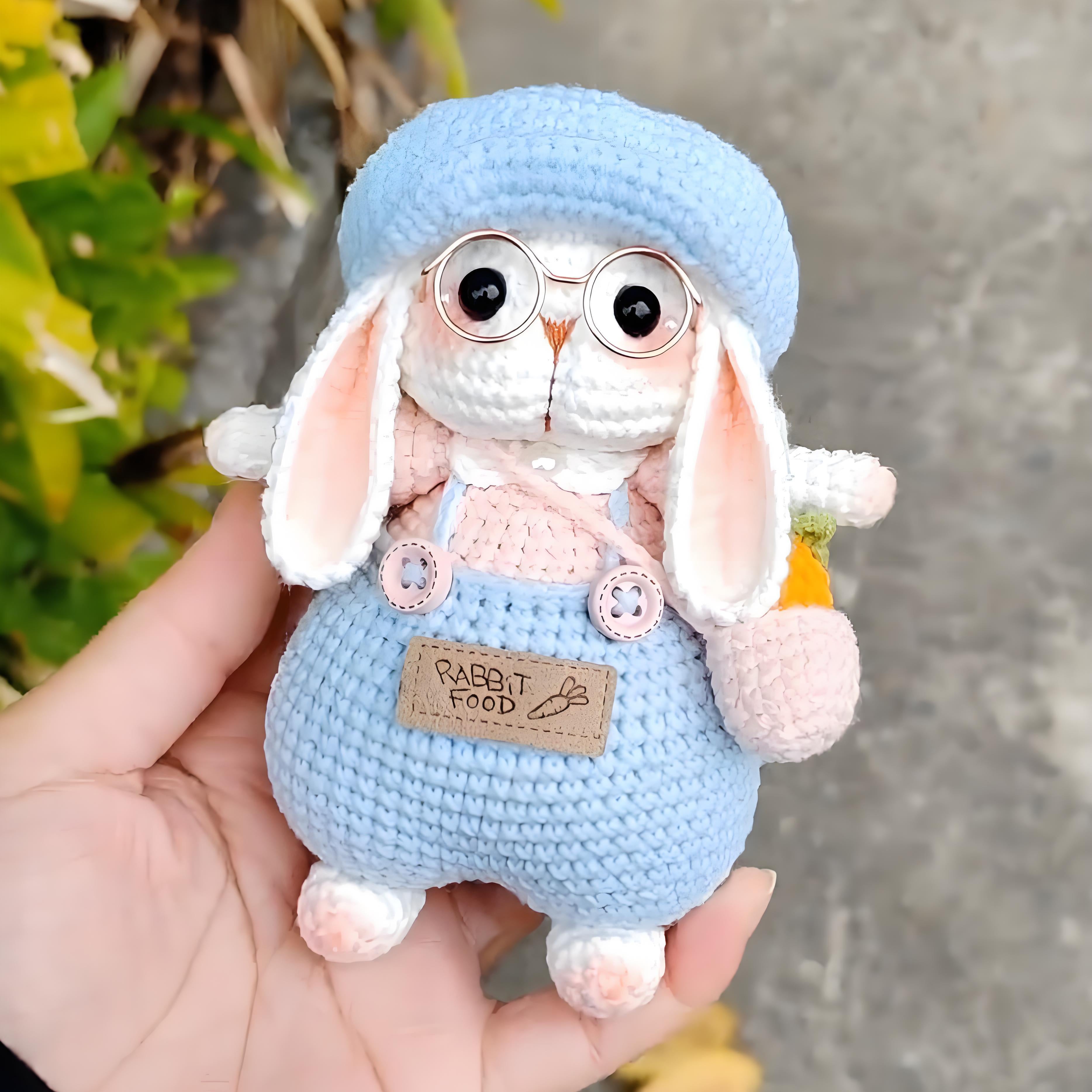 Cartoon Sugar Bunny Crochet Kit | Long-Ear Amigurumi Doll & Keychain
